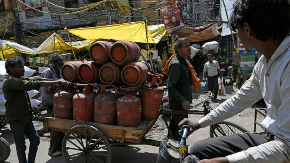  A Delhi, faute de gaz, les travailleurs migrants envisagent de rentrer dans leurs villages 