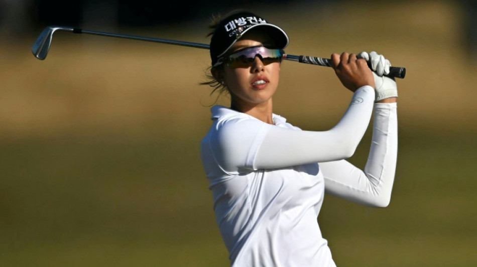  Noh leads by three at women's British Open as Ryu falters 