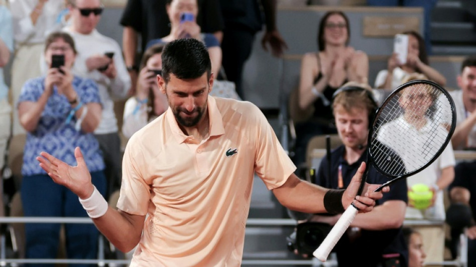  Roland-Garros: Djokovic c&egrave;de un set, Zverev et Kostyuk passent au 2e tour 
