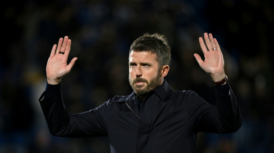  Man Utd defeat to Como 'unacceptable', says Carrick 