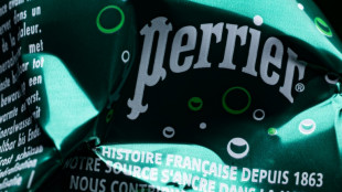 Eaux minérales Nestlé: l'UFC-Que Choisir accuse les pouvoirs publics d'"immobilisme", engage des actions en justice