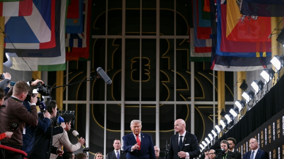  Médaille, trophée, YMCA: Trump gâté pendant le tirage au sort du Mondial-2026 
