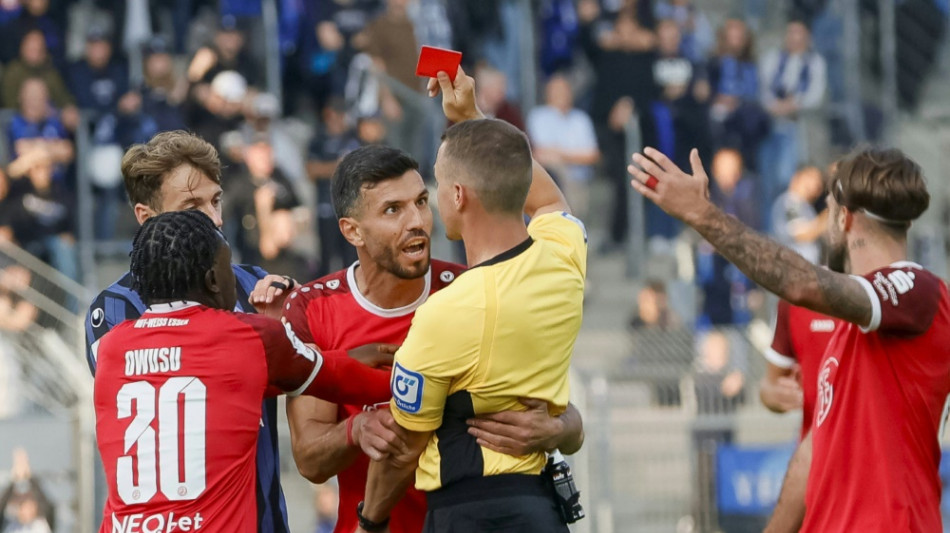 Nach Platzverweis und Schiedsrichterkritik: Sperre f&uuml;r Gjasula