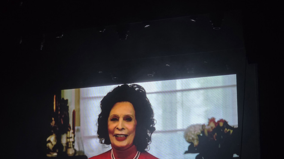  A Napoli omaggio alla Loren, "mia madre una 'combattatrice' " 