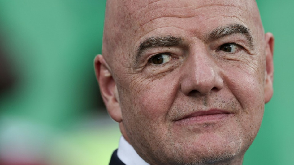  Infantino abre portas para fundos adicionais aos 211 membros da Fifa 