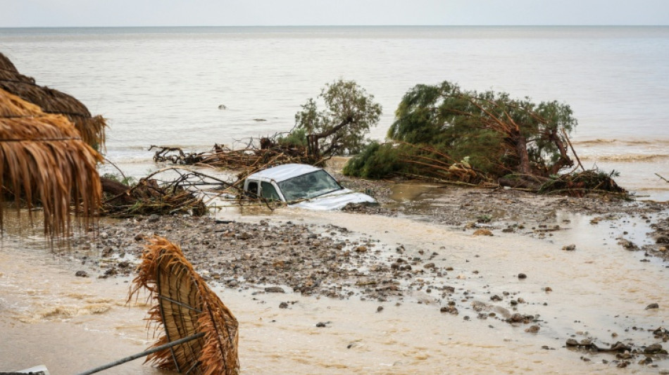  Lluvias torrenciales provocan inundaciones y da&ntilde;os en la isla griega de Creta 