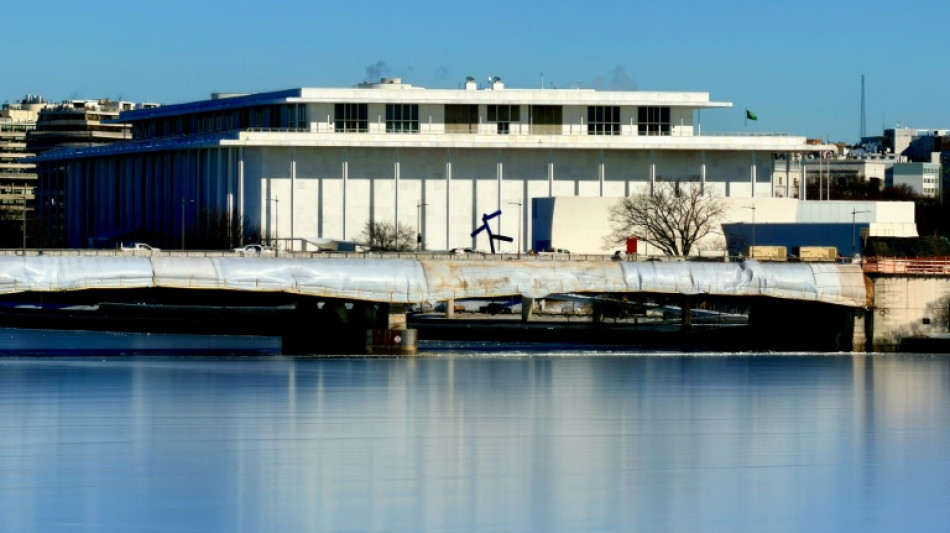  Trump says not 'ripping' down Kennedy Center -- much 