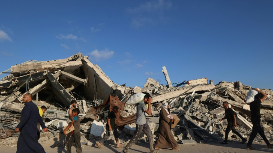 Público ou privado? Financiamento ao desenvolvimento gera debate em Sevilha