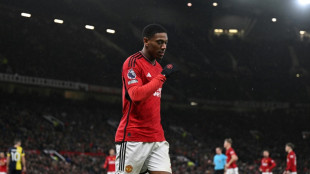 Ap&oacute;s cirurgia, Martial desfalcar&aacute; Manchester United at&eacute; abril