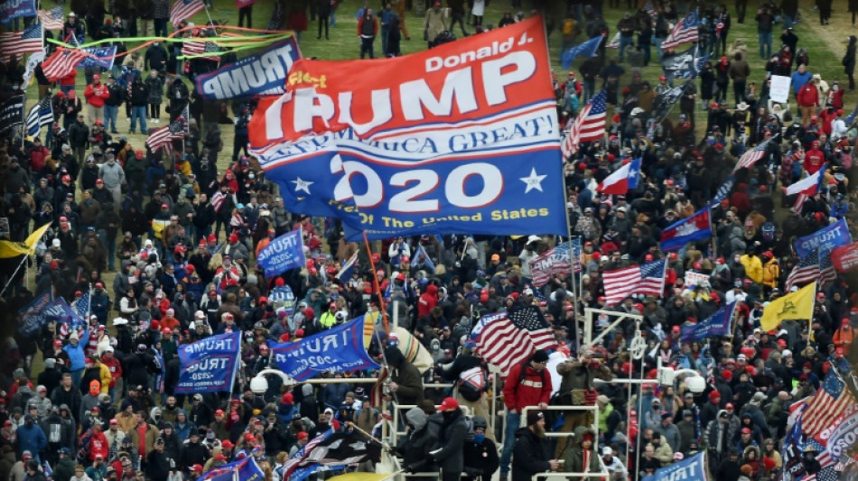 Suprema Corte dos EUA tem nova pol&ecirc;mica por bandeira trumpista