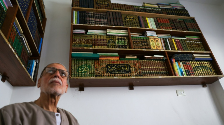 En Syrie, une biblioth&egrave;que de textes islamistes cach&eacute;e sous Assad sort de l'ombre