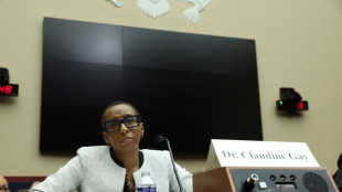 Professores se op&otilde;em a ren&uacute;ncia de presidente de Harvard por m&aacute; gest&atilde;o do antissemitismo