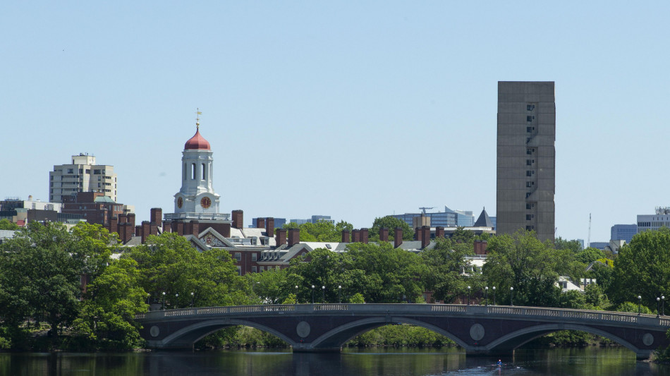  Giudice boccia causa per antisemitismo intentata da Trump contro Harvard 