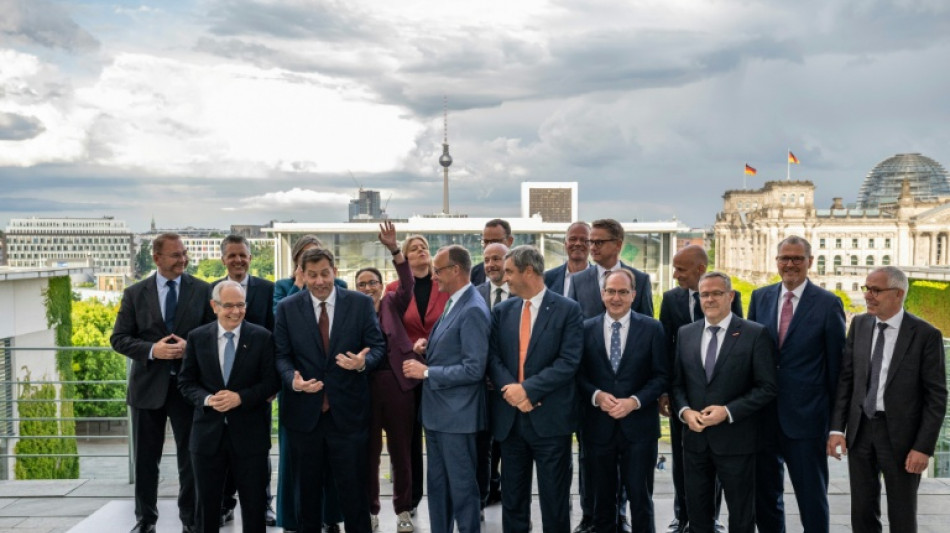  Reformtreffen im Kanzleramt: Koalition will Gespr&auml;che mit Sozialpartnern fortsetzen 