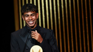 Lamine Yamal leva Trof&eacute;u Kopa de melhor jogador jovem do ano