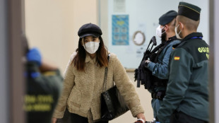 Amts&auml;rzte fordern europaweite Corona-Testpflicht f&uuml;r Reisende aus China 