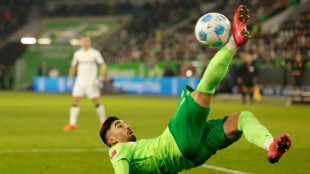 Leverkusen fica no 0 a 0 com Wolfsburg e se distancia do l&iacute;der Bayern