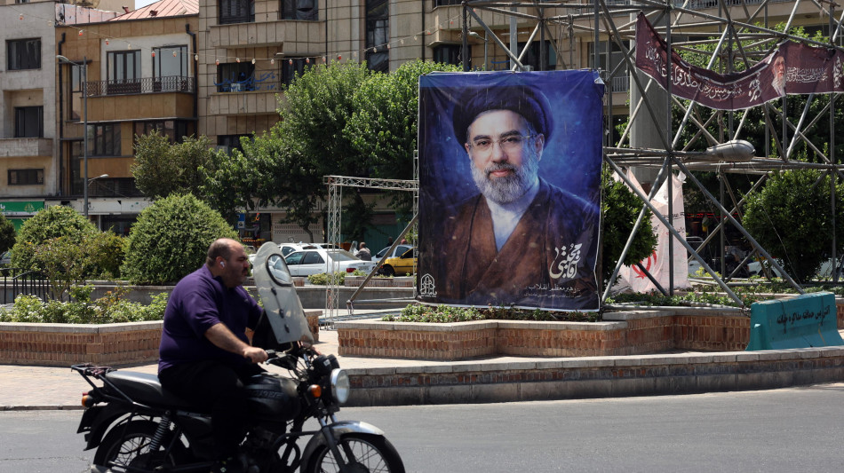  Media Iran, 'Mojtaba Khamenei ha incontrato il presidente Pezeshkian' 