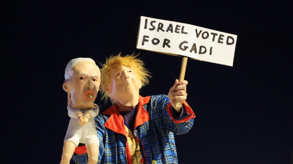  Israeli protesters demand opposition ally with Arab parties to oust Netanyahu 
