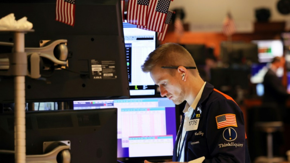 Wall Street cierra en fuerte baja arrastrado por tecnol&oacute;gicas