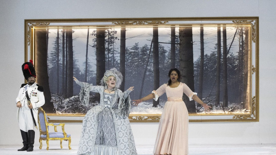 Al San Carlo 'La fille du r&eacute;giment' firmata Michieletto