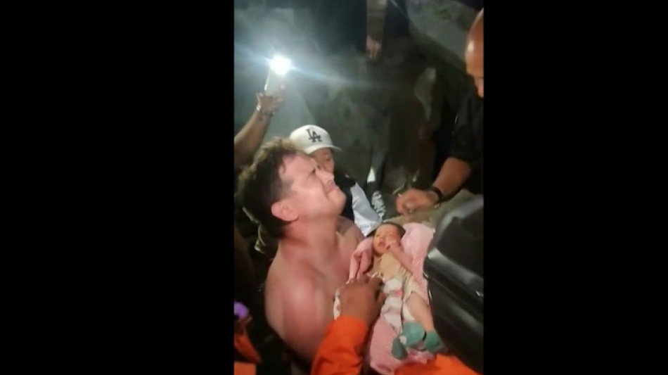  S&eacute;ismes au Venezuela: au moins 920 morts, 50.000 disparus, l'aide am&eacute;ricaine arrive 