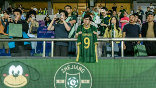 Foot: le club chinois du Gabonais Aaron Boupendza joue seulement quelques heures apr&egrave;s son d&eacute;c&egrave;s