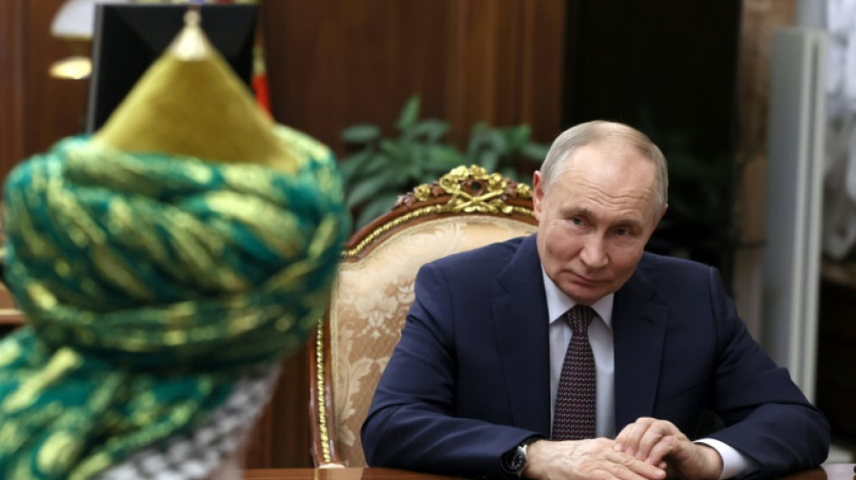 Poutine affirme que les Europ&eacute;ens "peuvent participer" au r&egrave;glement du conflit en Ukraine