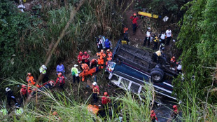 Tr&aacute;gico acidente de &ocirc;nibus deixa ao menos 52 mortos na Guatemala