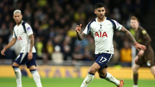 Atletico target Romero says his focus on Spurs' survival bid
