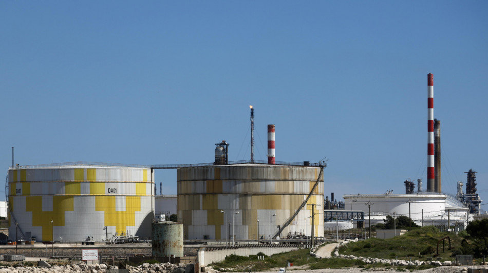  Il petrolio chiude a New York a -5% con l'ipotesi di accordo Usa-Iran 