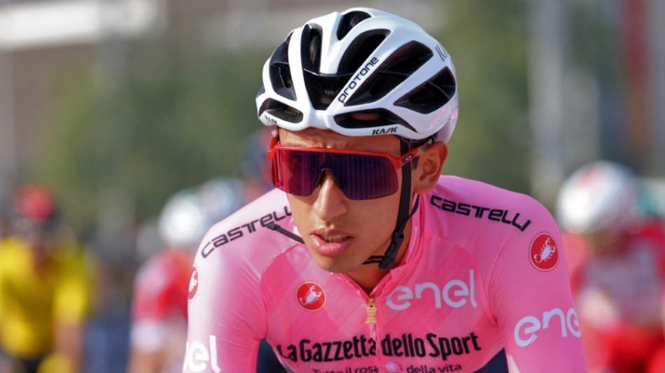 Ex-Tour-Champion Bernal zur&uuml;ck auf dem Rad