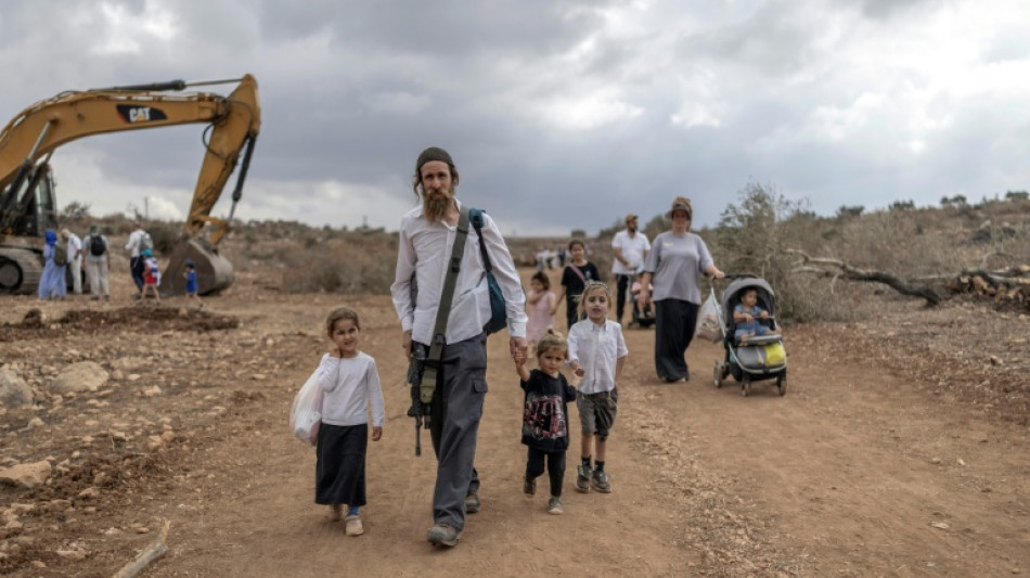  Pour la f&ecirc;te de Souccot, des Isra&eacute;liens d&eacute;filent en Cisjordanie entre des colonies reconstruites 
