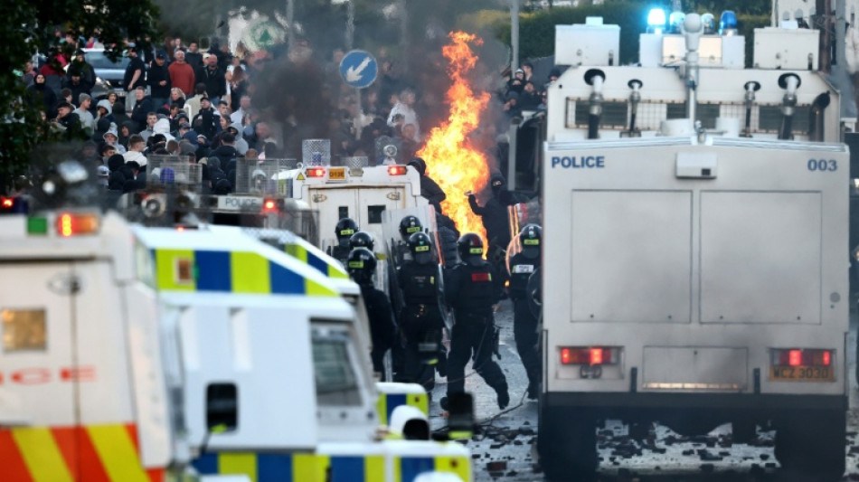 &Agrave; Belfast, des violences anti-immigr&eacute;s dans une ville marqu&eacute;e par les divisions 
