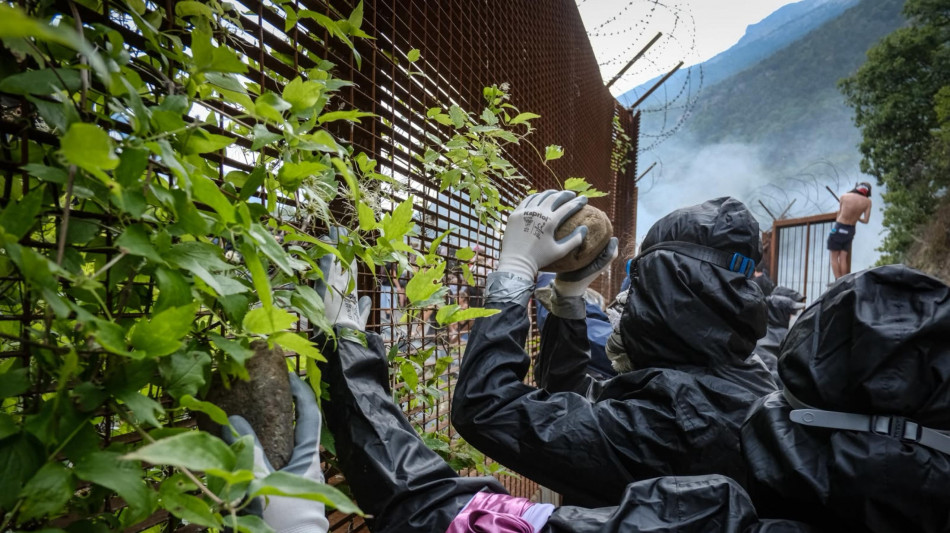  Danni ai cantieri Tav, non ci sono operai feriti 