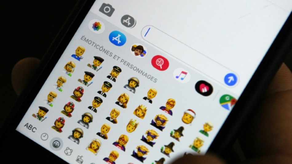 Zeichen mit Herzen und Lachen sind beliebteste Emojis in Deutschland