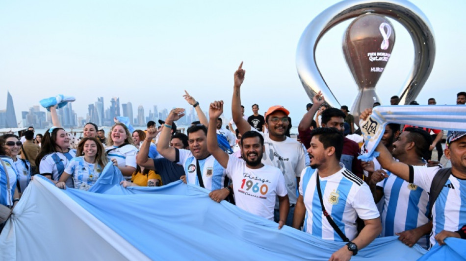 Mondial-2022: &agrave; Doha, les fans de l'Argentine r&ecirc;vent de victoire pour Messi