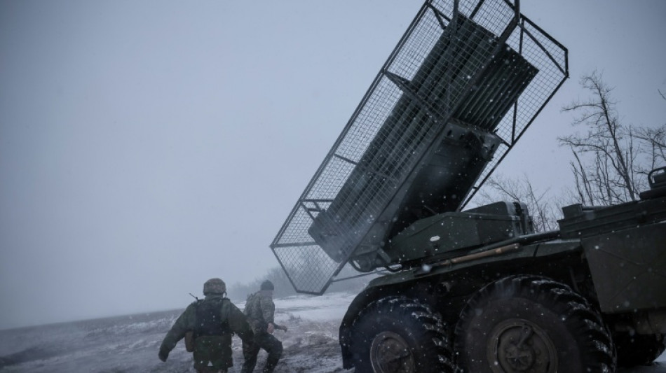  Moscow, Kyiv meet for US-brokered talks after fresh attacks 