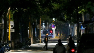 Un veh&iacute;culo embiste a peatones frente a una escuela primaria en Pek&iacute;n