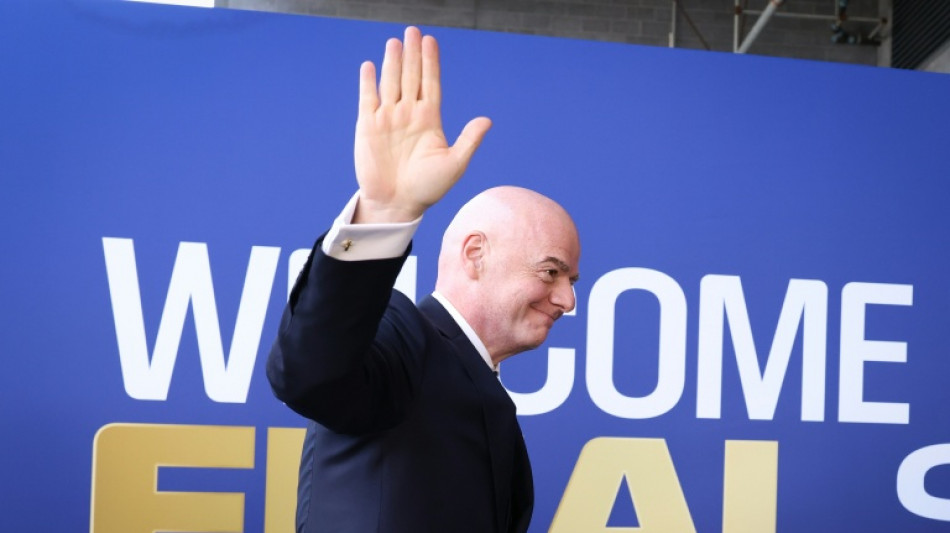  Fifa retira plano de investimento privado ap&oacute;s rea&ccedil;&atilde;o mundial negativa 