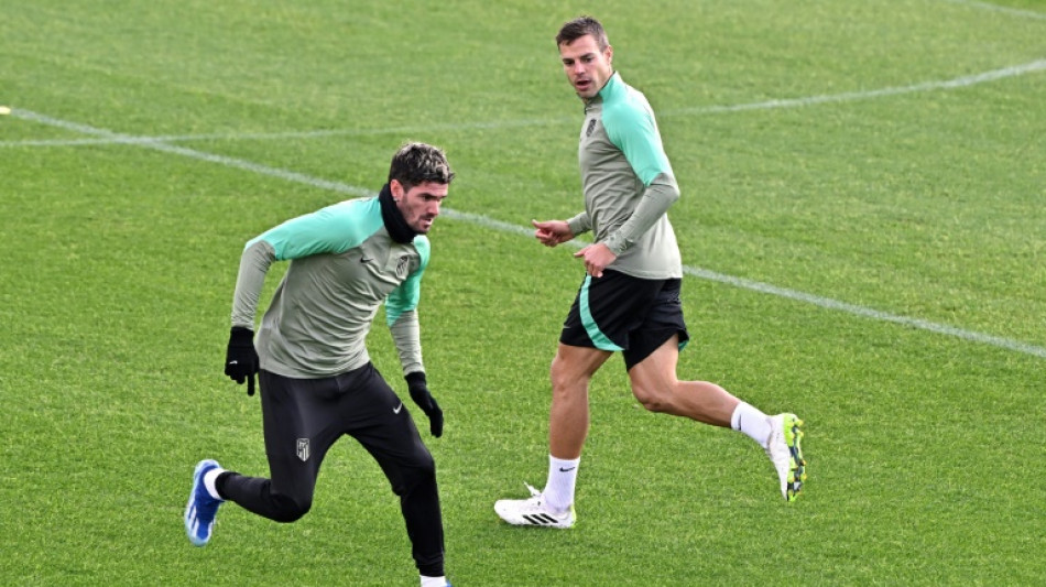 Azpilicueta rompe menisco e vai desfalcar o Atl&eacute;tico de Madrid