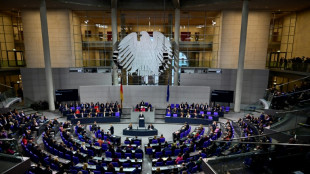 Bundestag beschlie&szlig;t Pr&auml;zisierung der &Ouml;ffentlichkeitsarbeit von Parteien