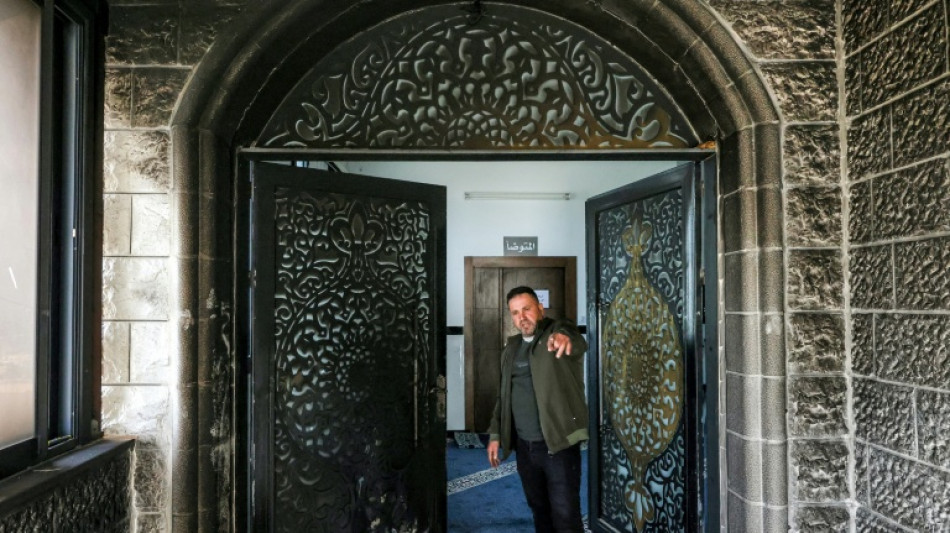  La Autoridad Palestina acusa a colonos de incendiar una mezquita en Cisjordania 