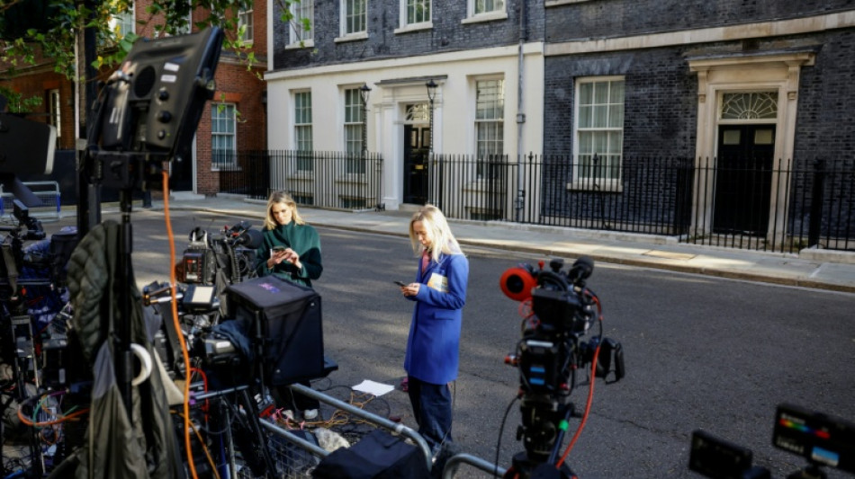  Trotz lauter werdender R&uuml;cktrittsforderungen: Britischer Premier Starmer will im Amt bleiben 