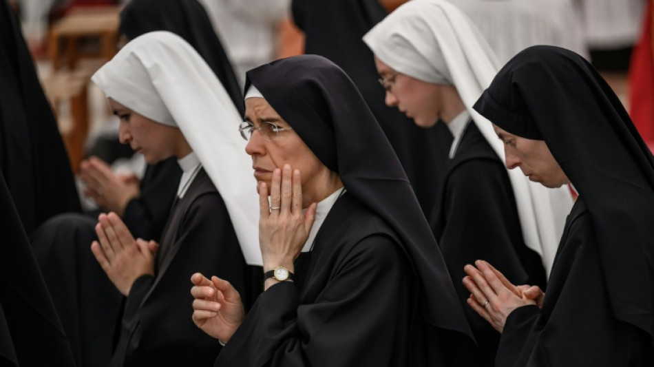  Vaticano confirma excomunh&atilde;o de seis bispos tradicionalistas 