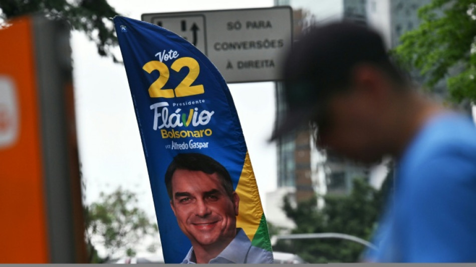  Autoridades argentinas negam entrada de Fl&aacute;vio Bolsonaro em seu territ&oacute;rio 