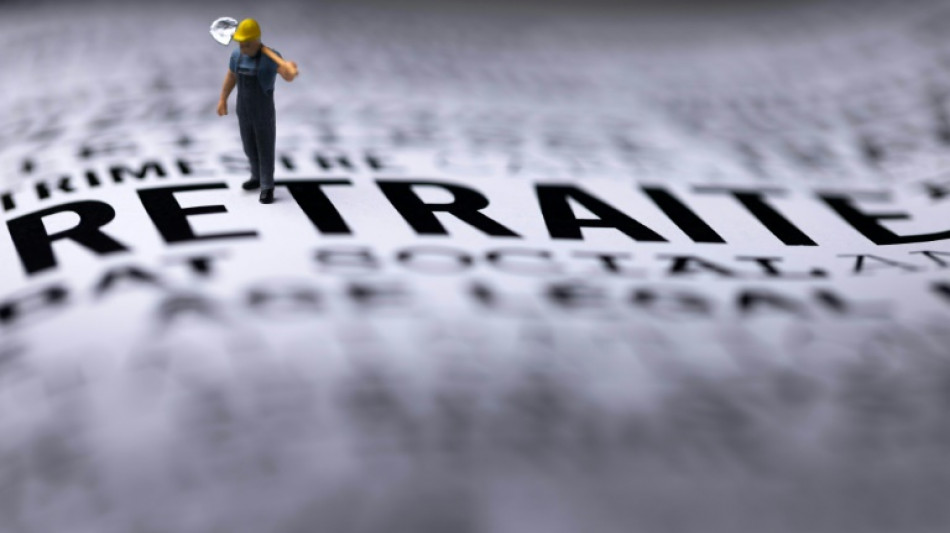 La patronat prend la parole au dernier jour du "conclave" des retraites