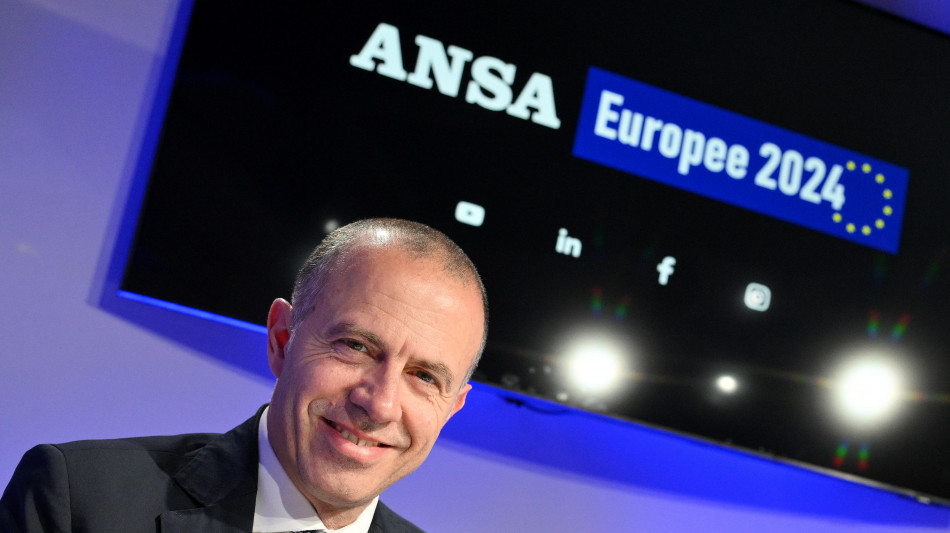 Stretta Lega su maternit&agrave; surrogata, carcere fino a 10 anni