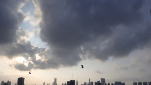 Idf, 4 raffiche di missili. Gravi danni nel sud, stop luce