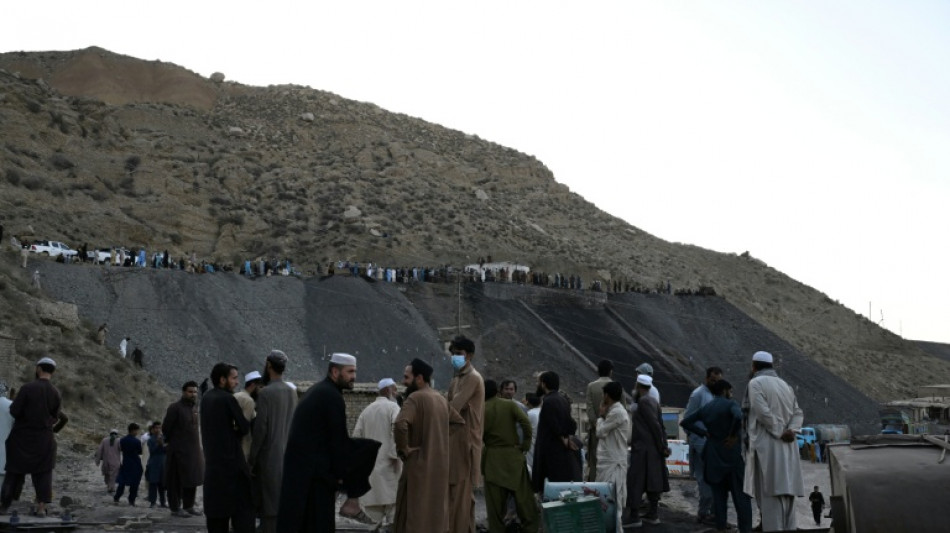  Al menos 34 muertos por una explosi&oacute;n en una mina de carb&oacute;n en Pakist&aacute;n 